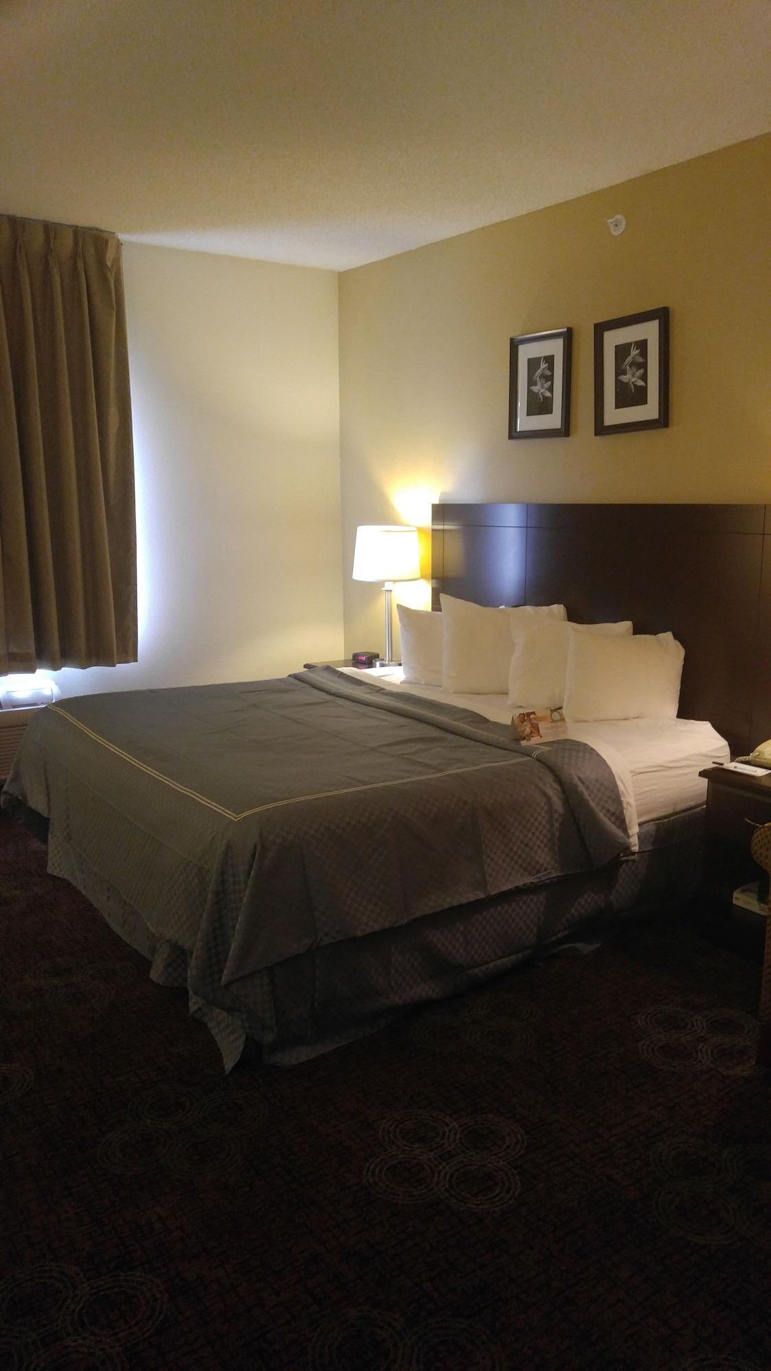 Quality Inn & Suites Lakewood - Denver Southwest Екстер'єр фото