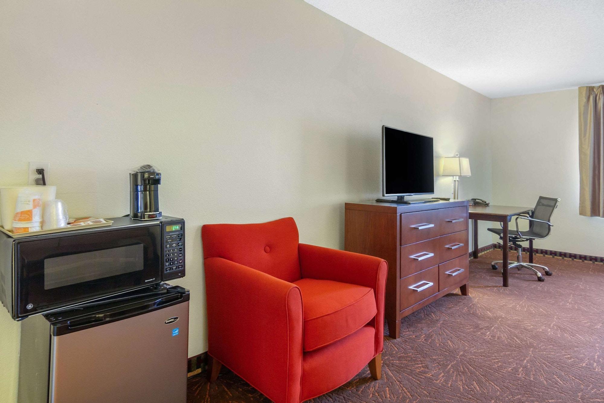 Quality Inn & Suites Lakewood - Denver Southwest Екстер'єр фото
