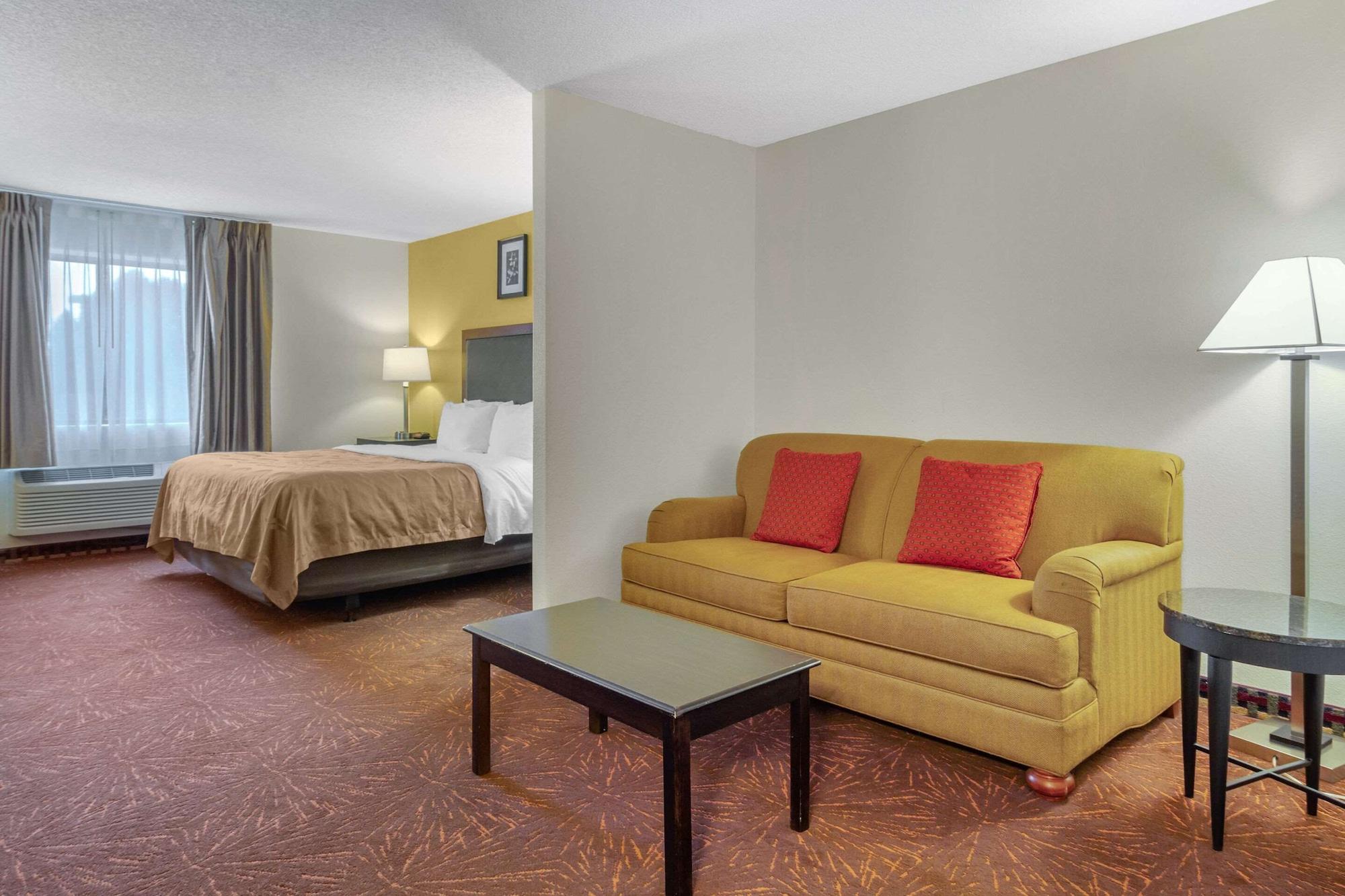 Quality Inn & Suites Lakewood - Denver Southwest Екстер'єр фото