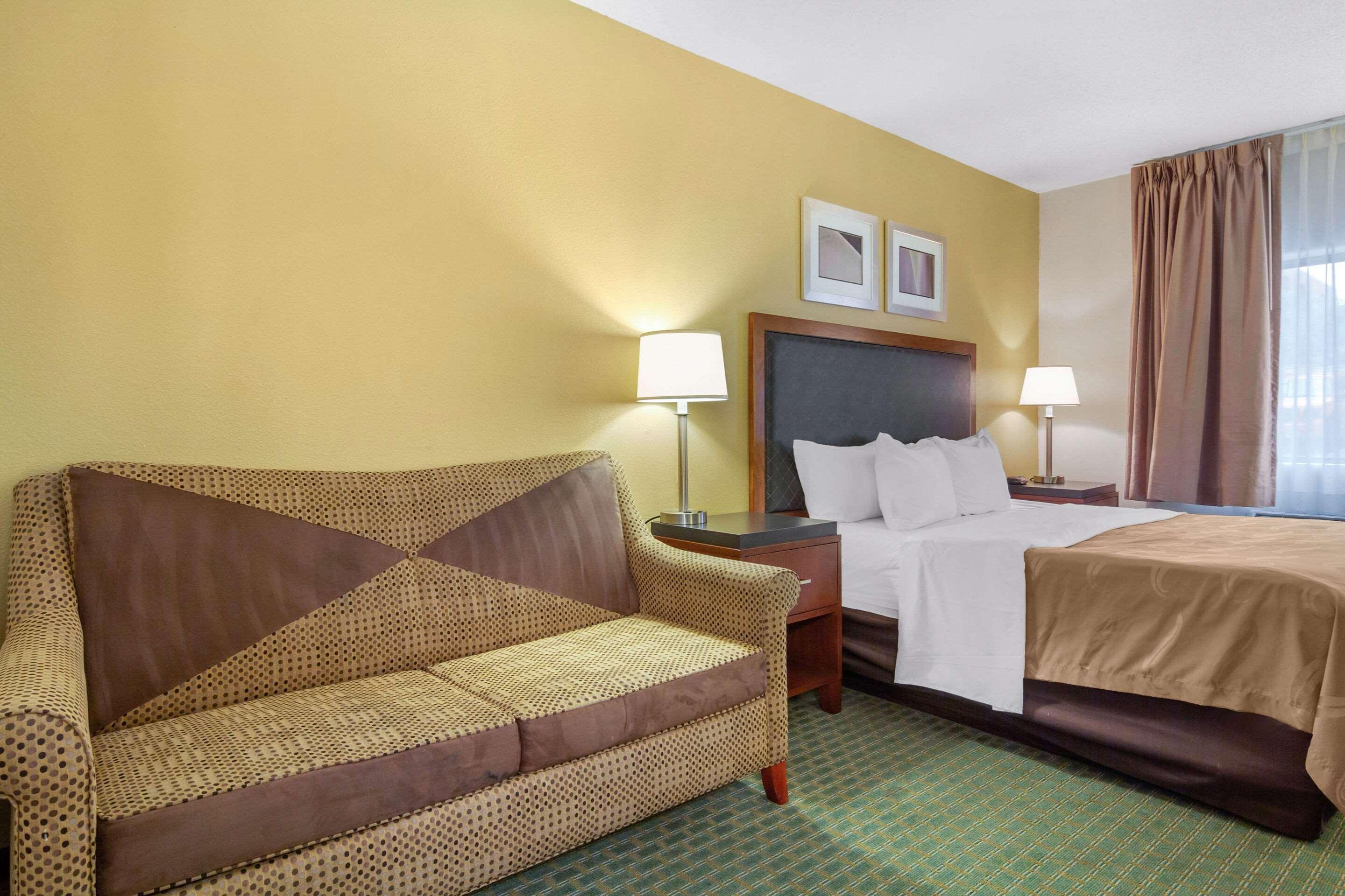 Quality Inn & Suites Lakewood - Denver Southwest Екстер'єр фото