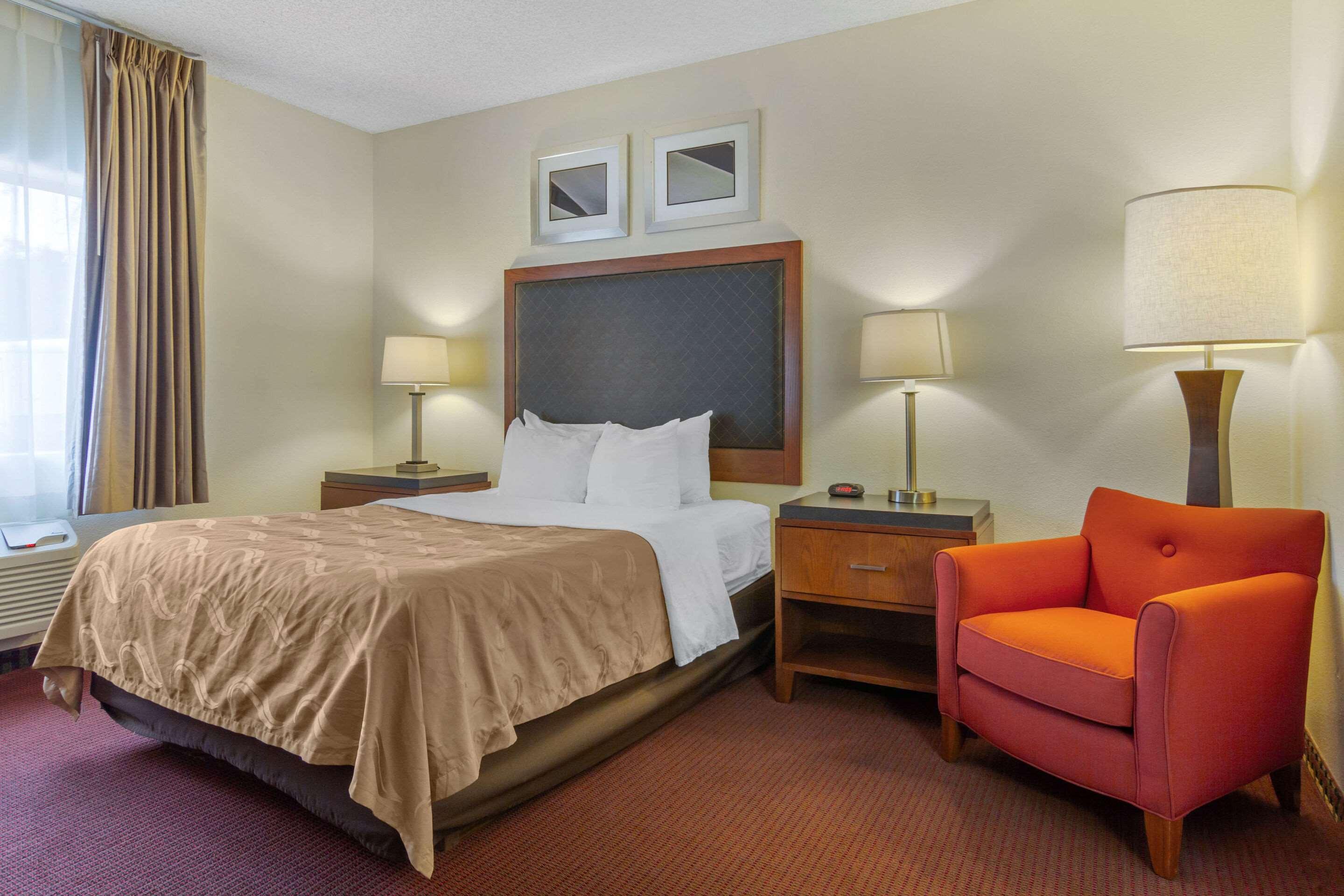 Quality Inn & Suites Lakewood - Denver Southwest Екстер'єр фото