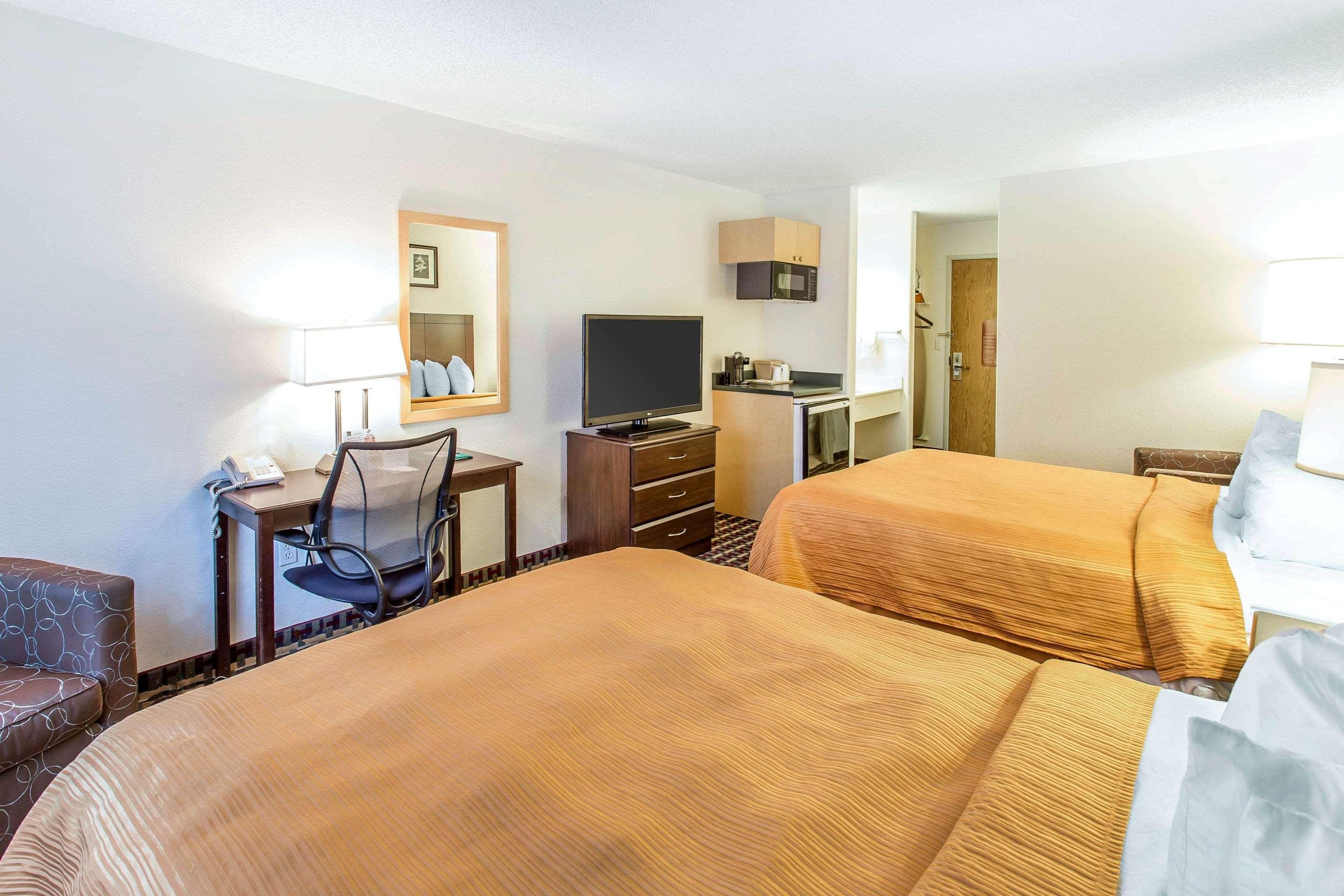 Quality Inn & Suites Lakewood - Denver Southwest Екстер'єр фото