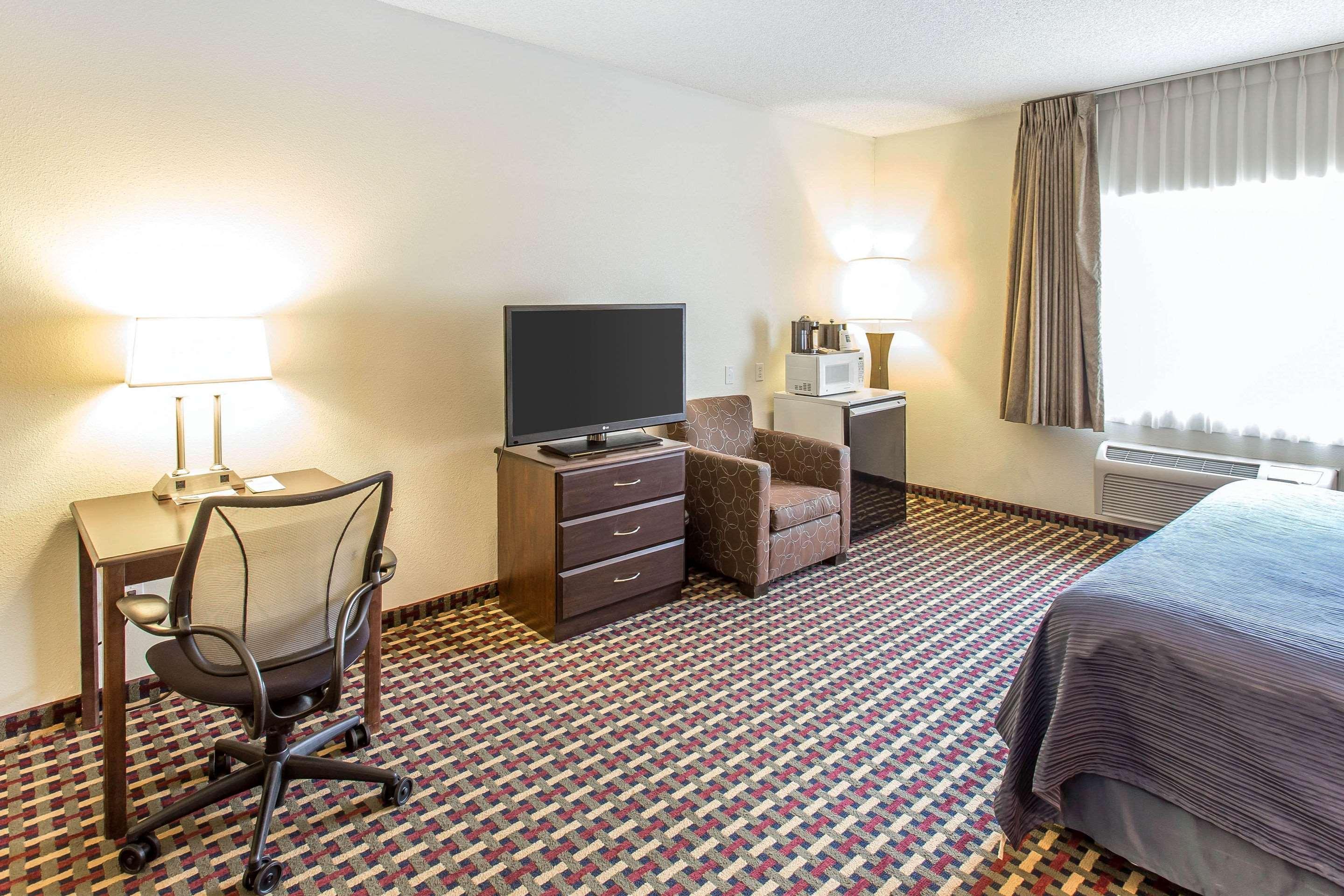 Quality Inn & Suites Lakewood - Denver Southwest Екстер'єр фото