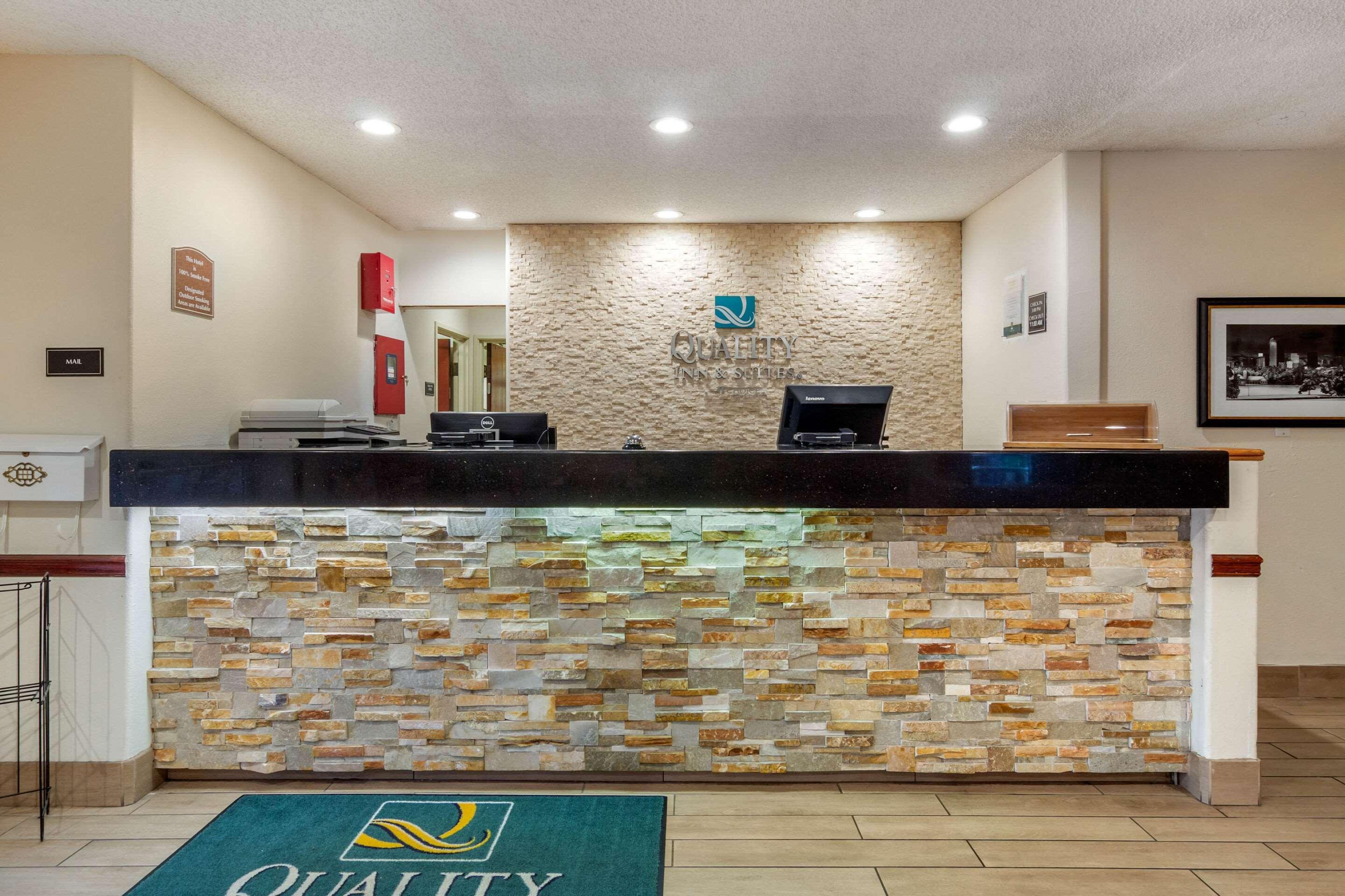 Quality Inn & Suites Lakewood - Denver Southwest Екстер'єр фото