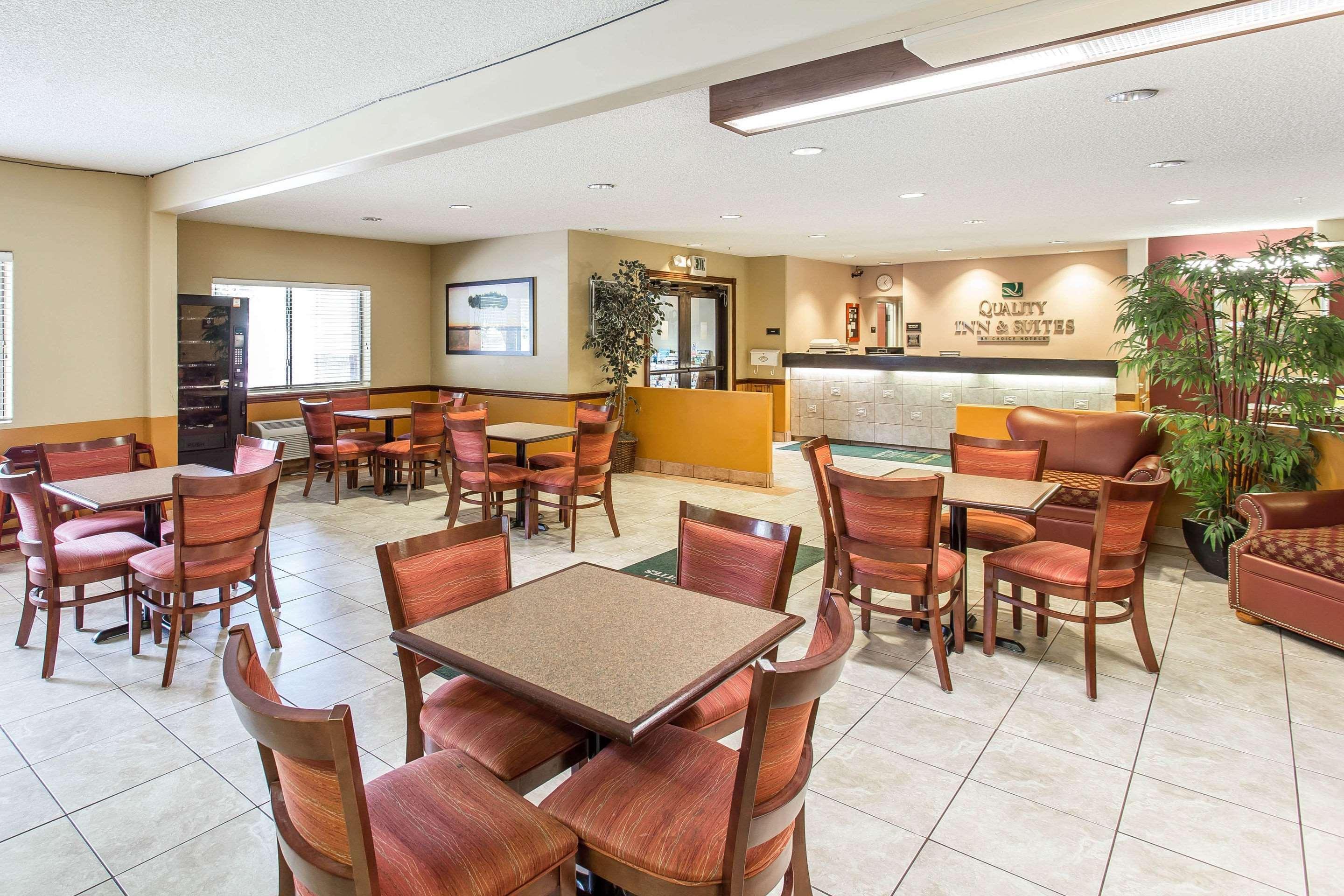 Quality Inn & Suites Lakewood - Denver Southwest Екстер'єр фото