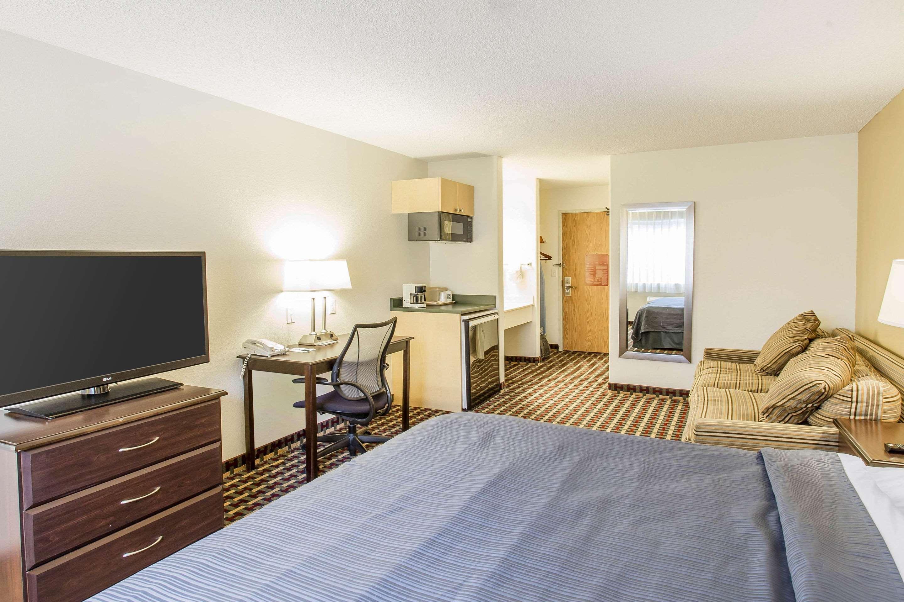 Quality Inn & Suites Lakewood - Denver Southwest Екстер'єр фото