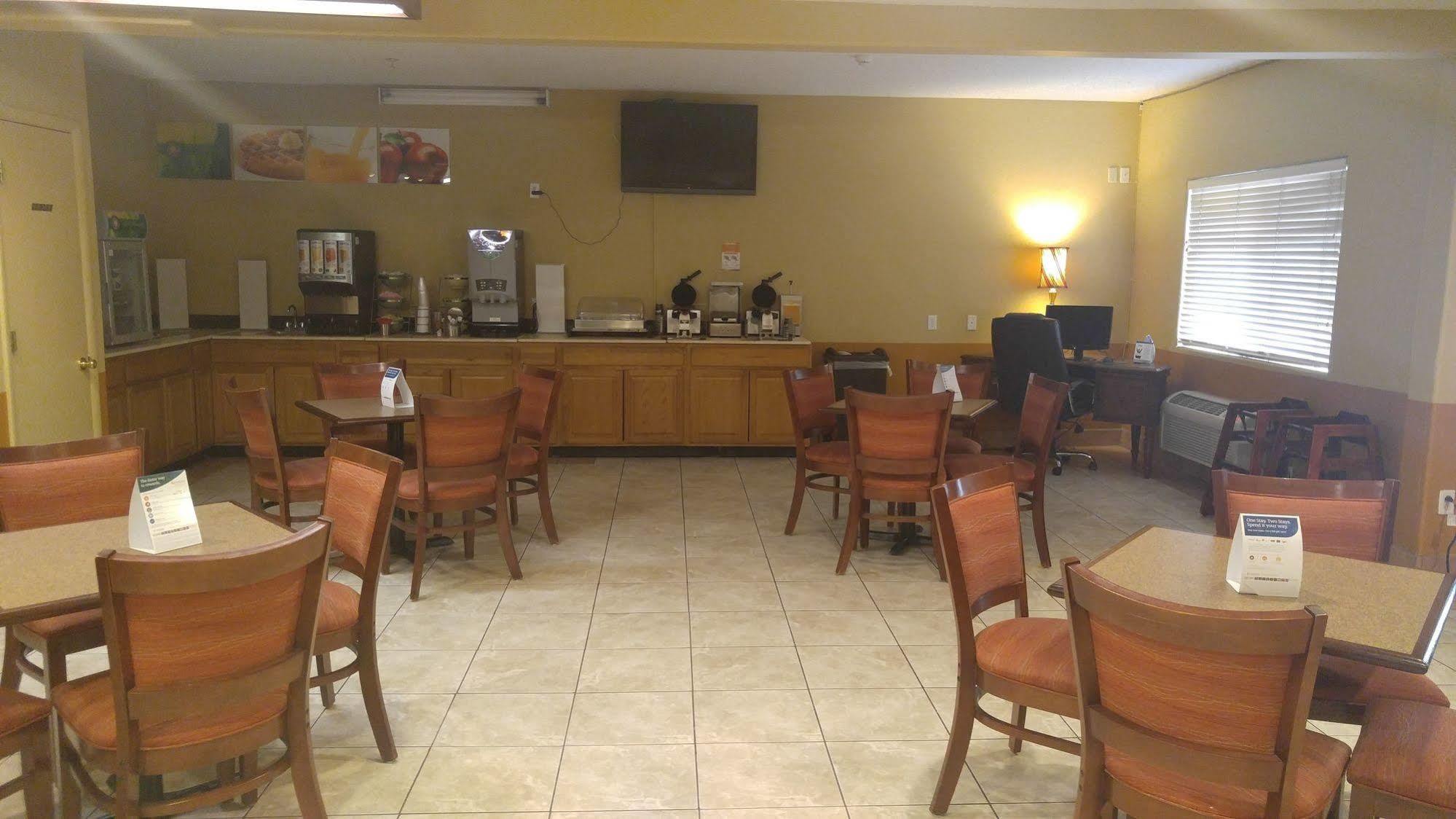 Quality Inn & Suites Lakewood - Denver Southwest Екстер'єр фото