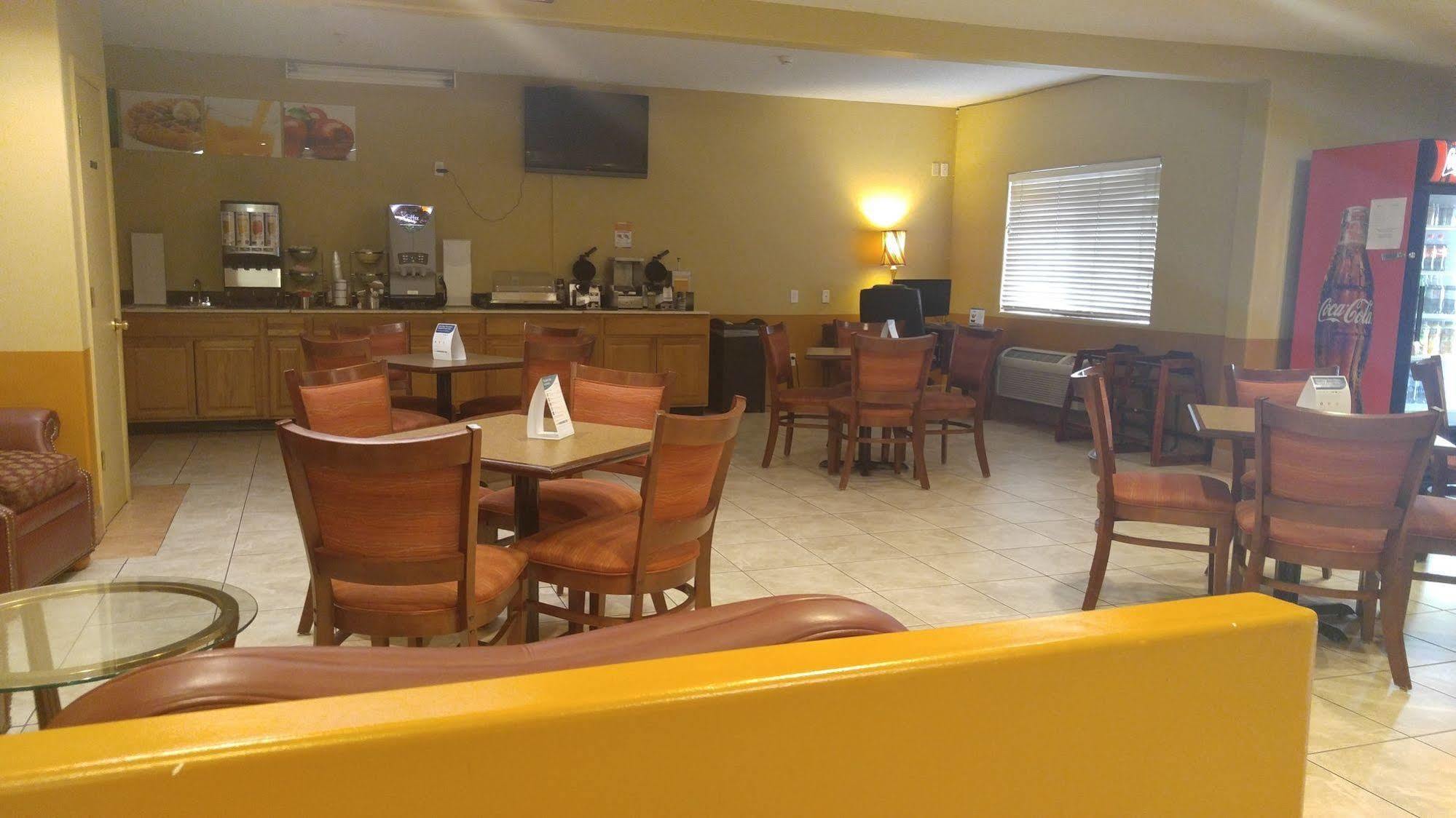Quality Inn & Suites Lakewood - Denver Southwest Екстер'єр фото